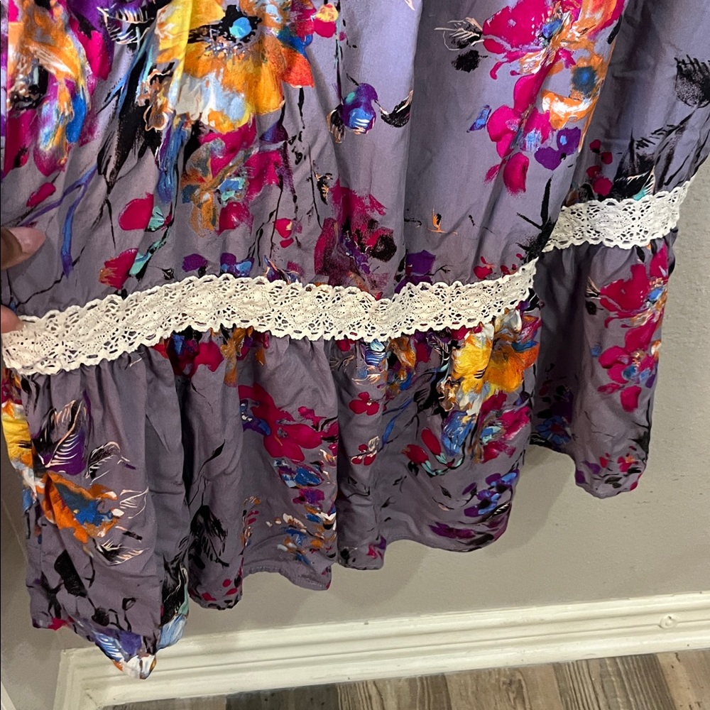 Umgee Women’s Maxi Dress Gray Pink Floral Sz M Ruffle Lace Cottage core No Belt - Picture 6 of 7